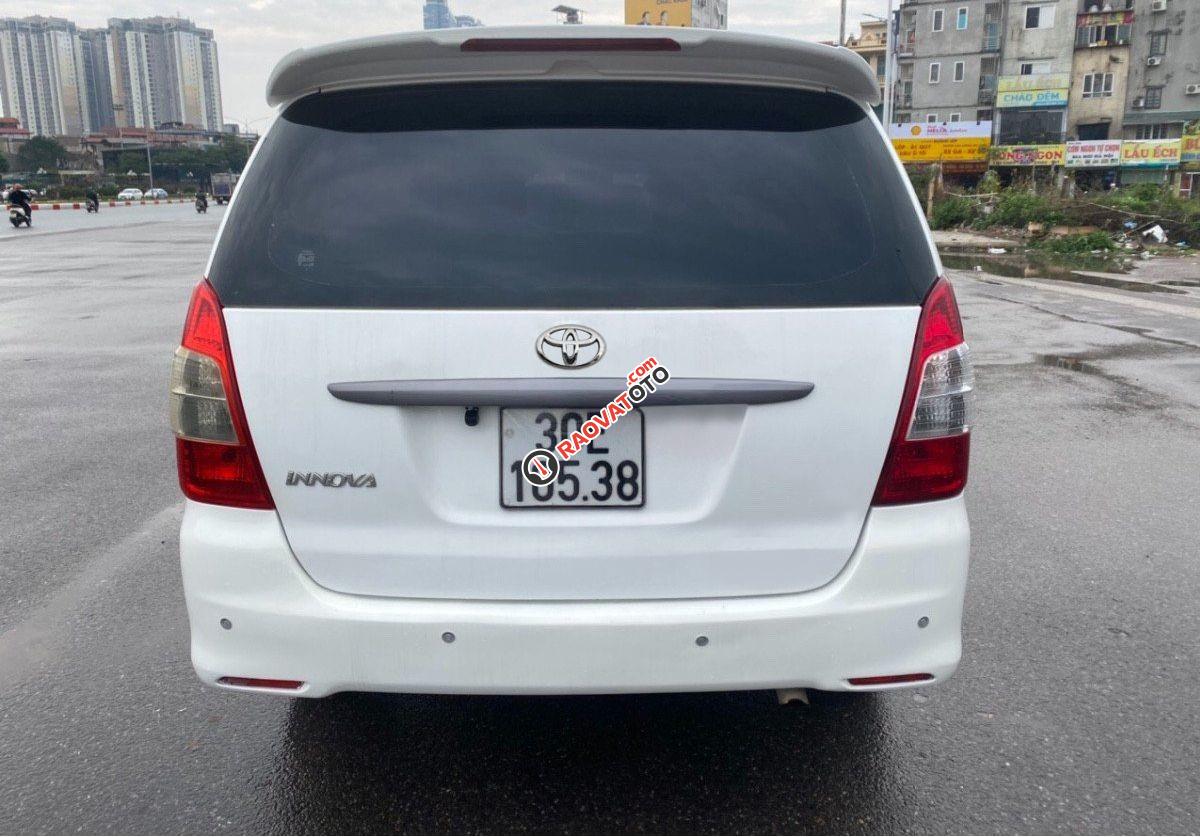 Xe Toyota Innova 2.0E năm 2015, màu trắng-3