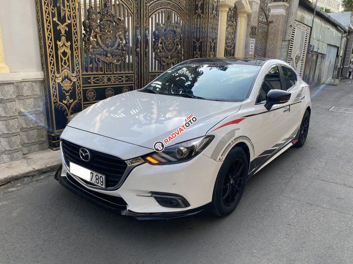 Bán Mazda 3 năm 2018, màu trắng, giá tốt-2