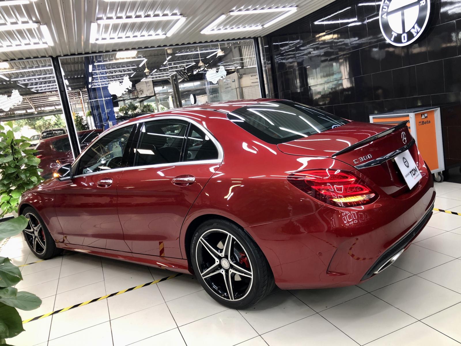 Bán xe Mercedes C300 AMG sản xuất 2016 giá tốt nhất thị trường.-4