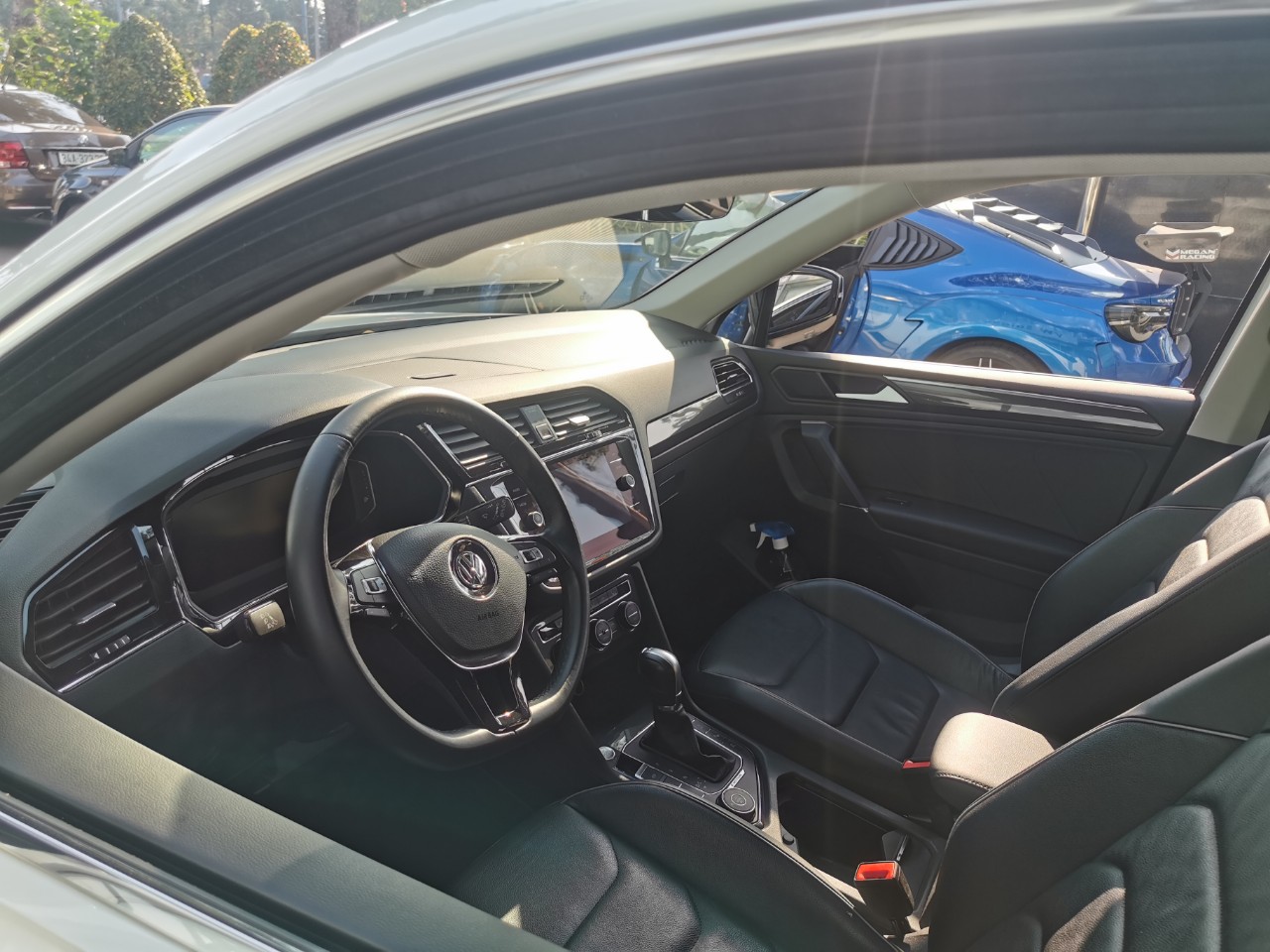 Volkswagen Tiguan Luxury S 2021 - Hãng bán Thanh Lý xe demo công ty còn rất mới,tặng 100% trước bạ-6