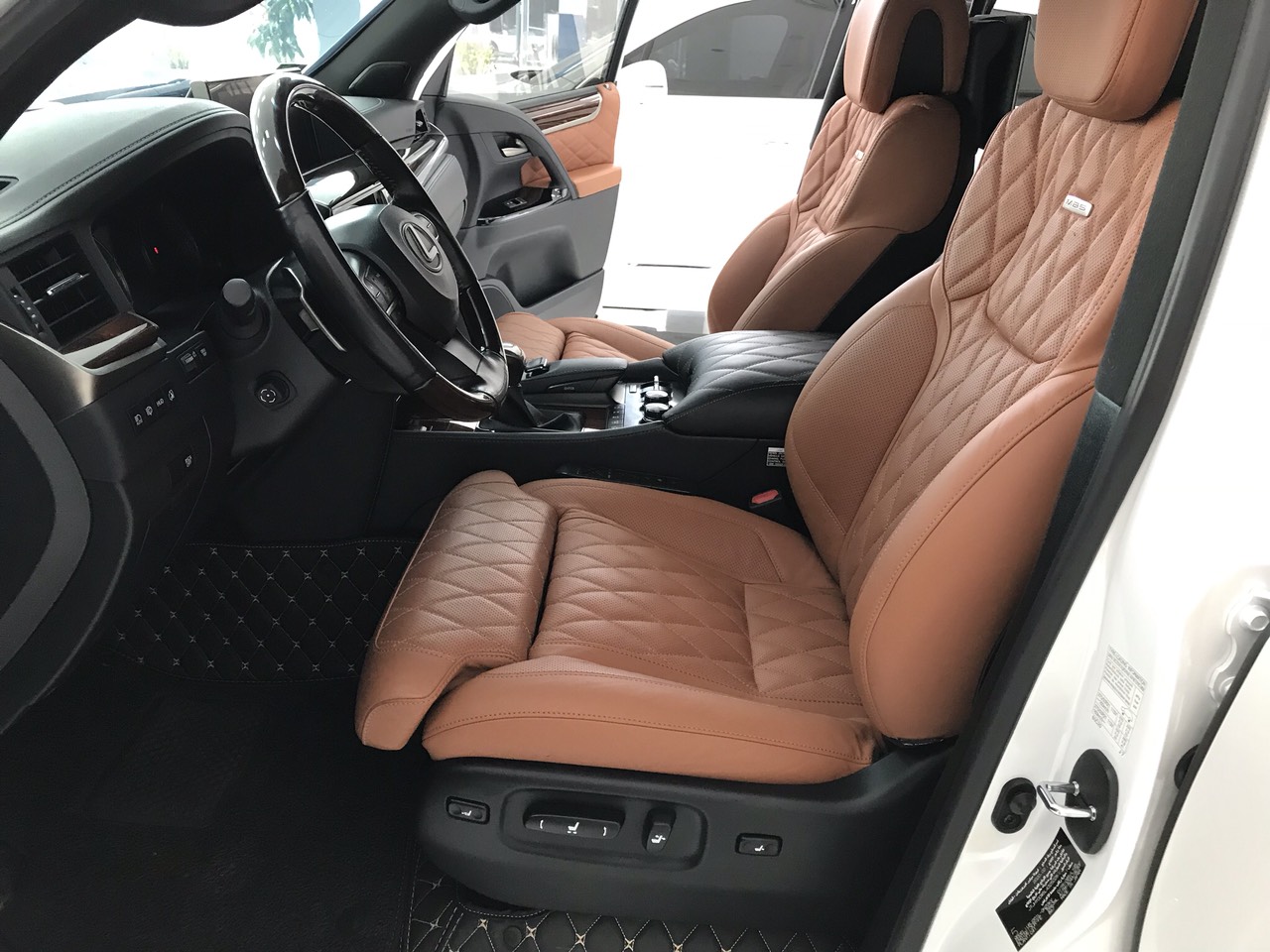 Bán ô tô Lexus LX 570 MBS sản xuất 2020 Biển HN xe siêu mới -7