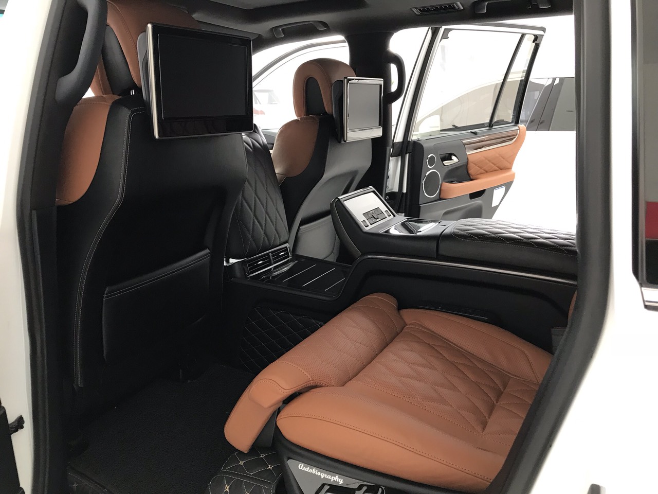 Bán ô tô Lexus LX 570 MBS sản xuất 2020 Biển HN xe siêu mới -8