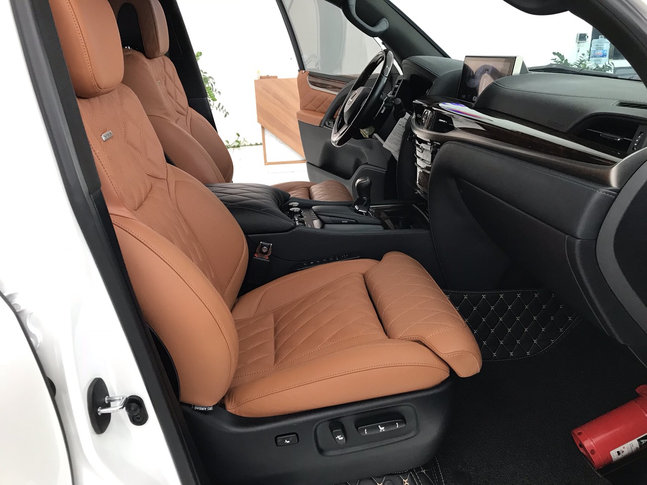Bán ô tô Lexus LX 570 MBS sản xuất 2020 Biển HN xe siêu mới -11