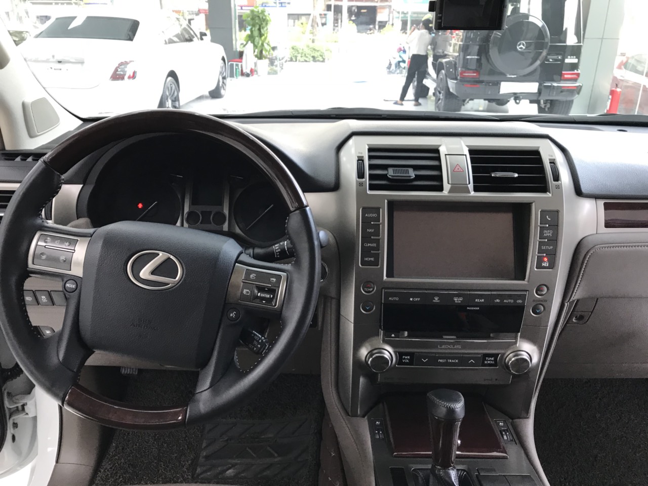 Bán chiếc Lexus GX460 Xuất Mỹ đẹp nhất Việt Nam. Xe sản xuất 2015 đăng ký 2017 một chủ từ đầu-8