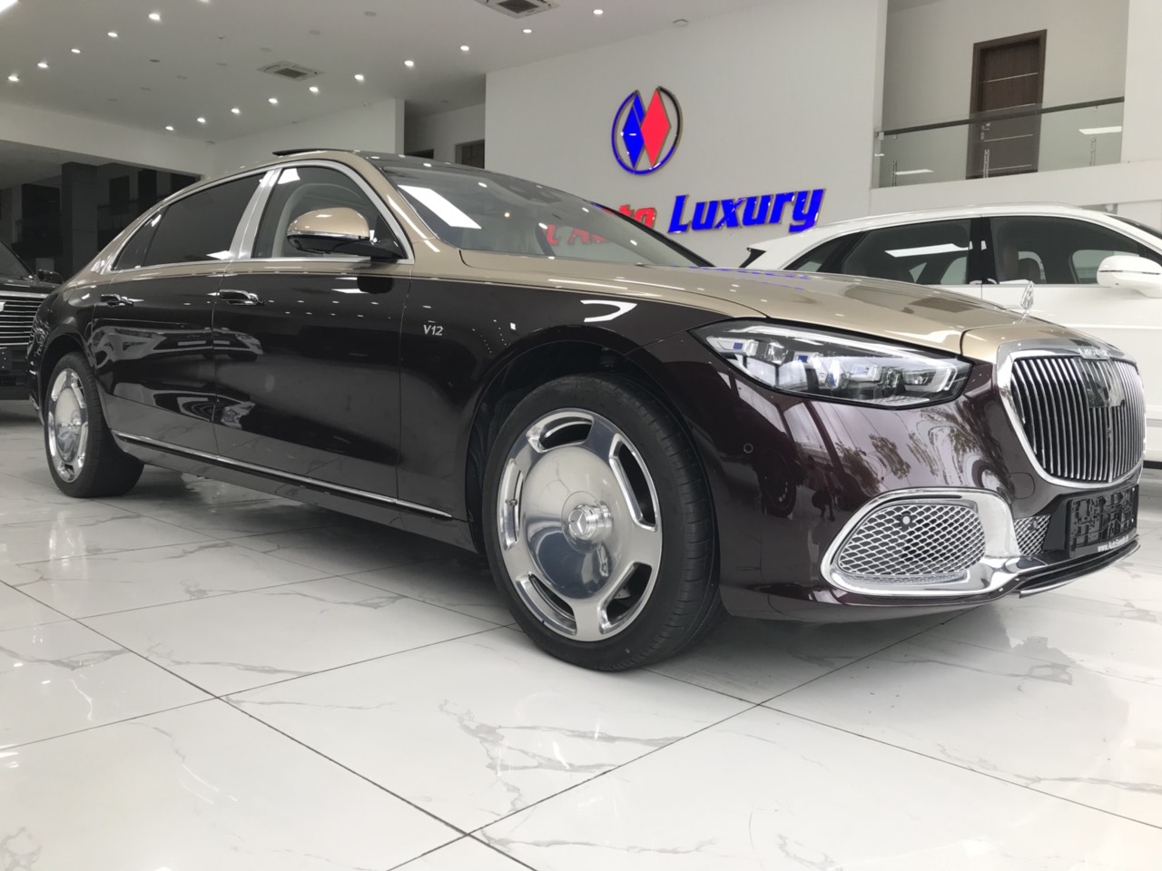 Mercedes Benz S680 Maybach mới 100% sản xuất 2022 đang có xe giao ngay.-0
