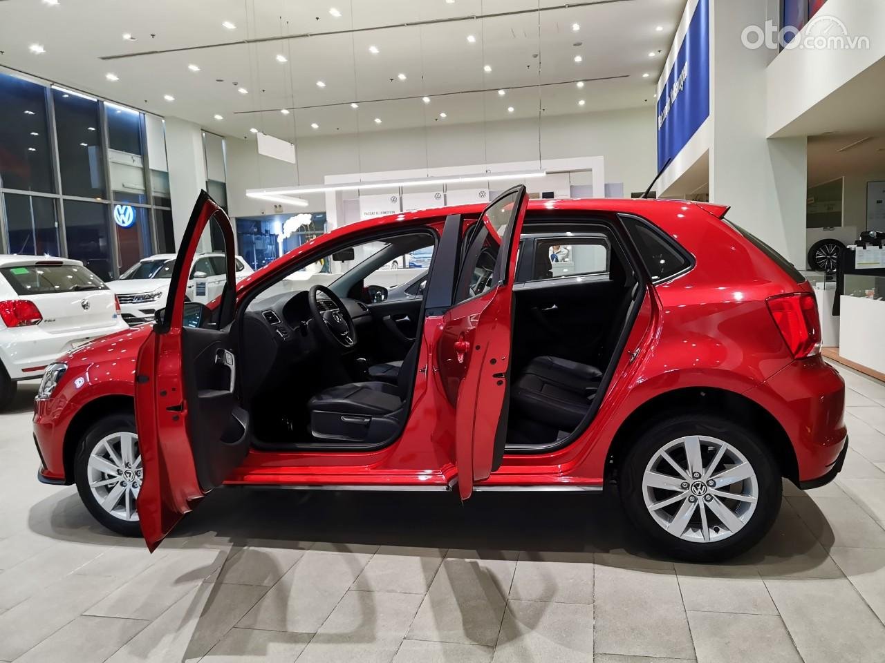 Volkswagen Polo 1.6 Hatchback 2022 - Xe màu đỏ-LH Hotline: 093 2168 093-5