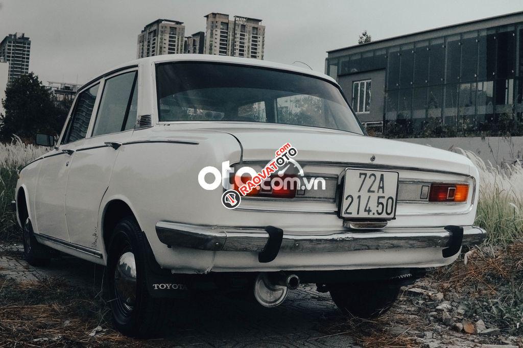 Cần bán Toyota Corona sản xuất năm 1980, màu trắng, xe nhập-9