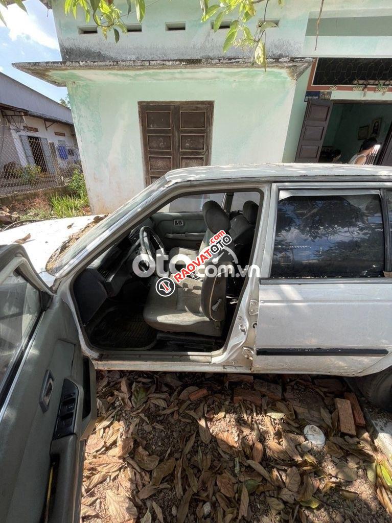 Cần bán xe Nissan Bluebird sản xuất năm 1986, màu trắng -5