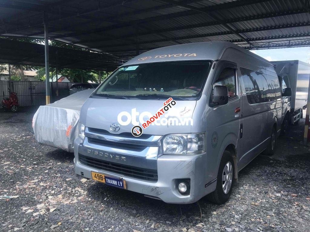 Cần bán gấp Toyota Hiace 3.0L sản xuất 2019, màu bạc, nhập khẩu-1