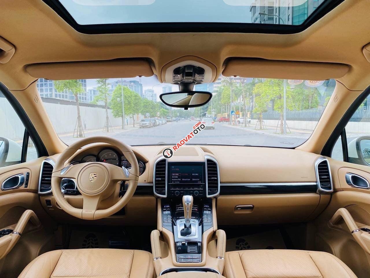 Màu trắng, nhập khẩu nguyên chiếc-5