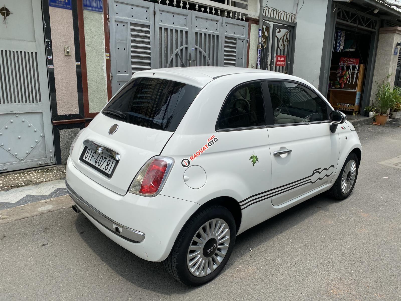 Bán xe số tự động, màu trắng, nhập khẩu từ Italia-4