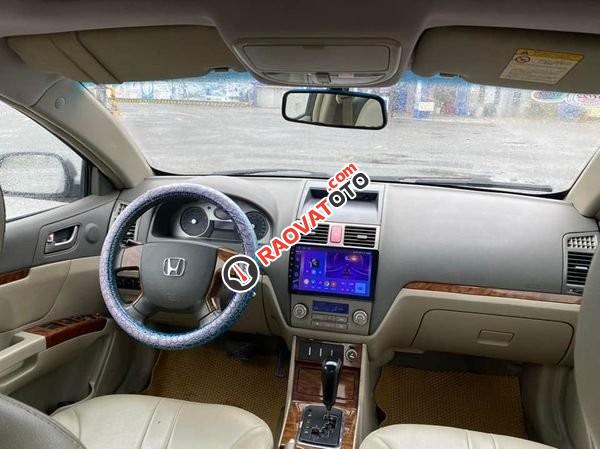 Màu đen số tự động, giá 185tr-4