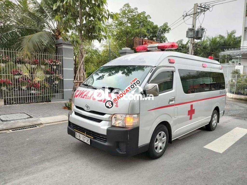 Toyota Hiace Ambulance-4