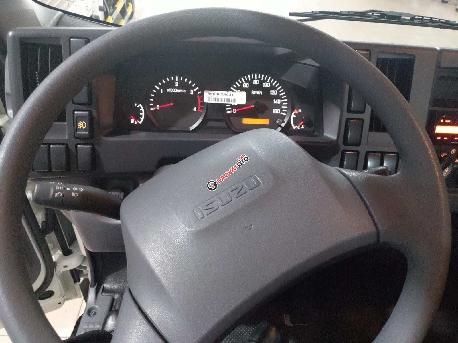 Xe Isuzu 5.7T thùng bạt 6.2m, khuyến mại máy lạnh, 9 phiếu bảo dưỡng, radio MP3-8