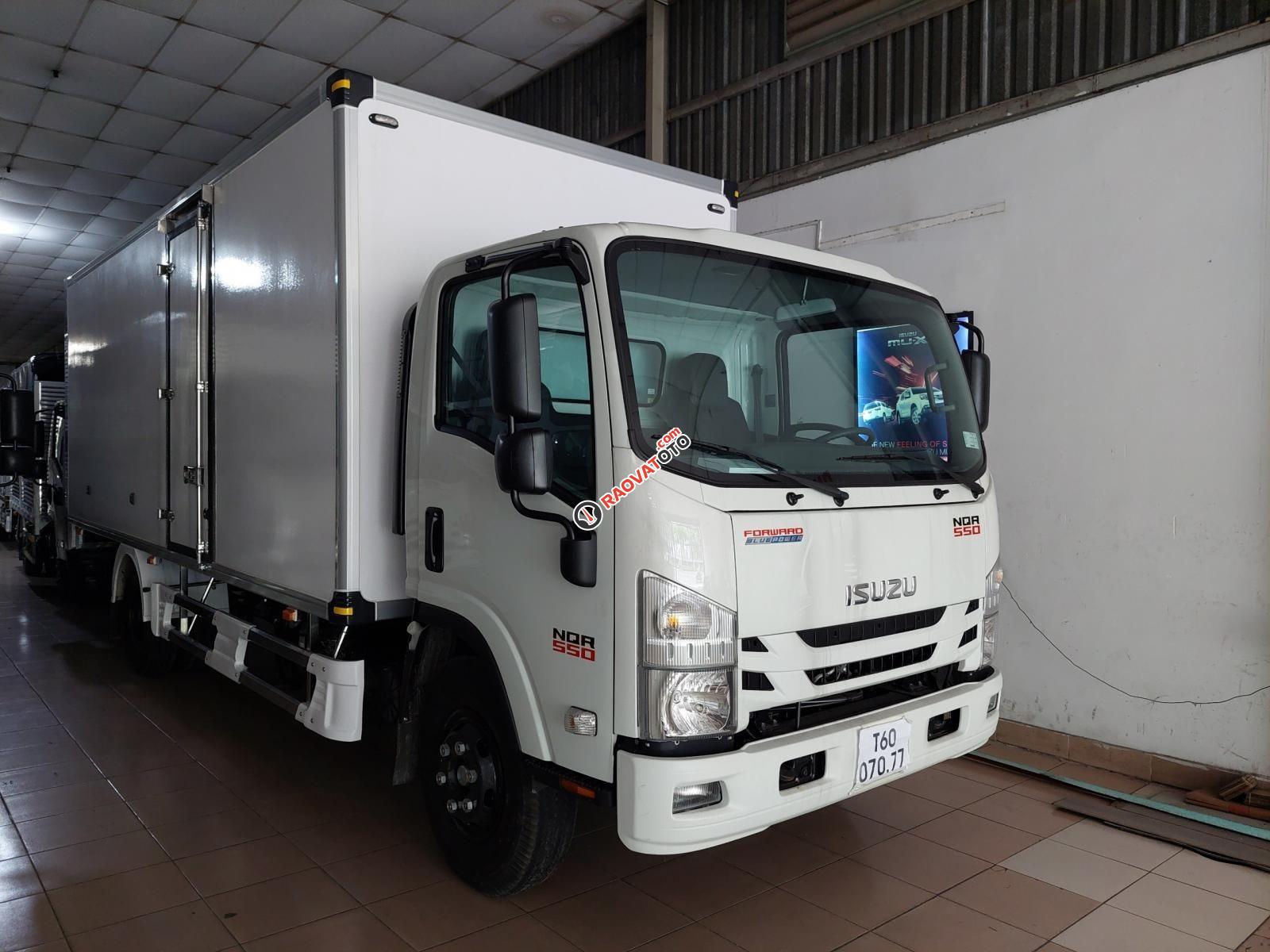 Xe Isuzu 5.7T thùng bạt 6.2m, khuyến mại máy lạnh, 9 phiếu bảo dưỡng, radio MP3-5