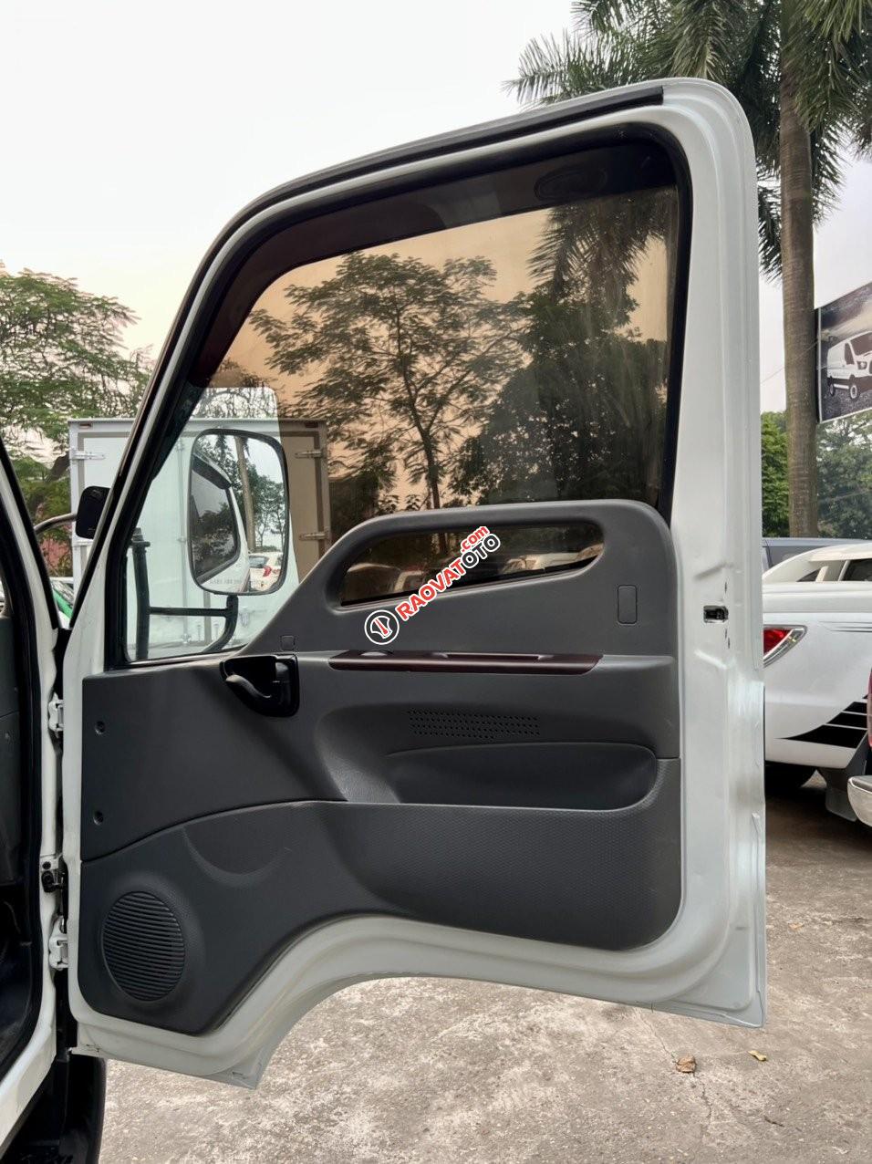 Xe thùng kín tải 3 tấn-15