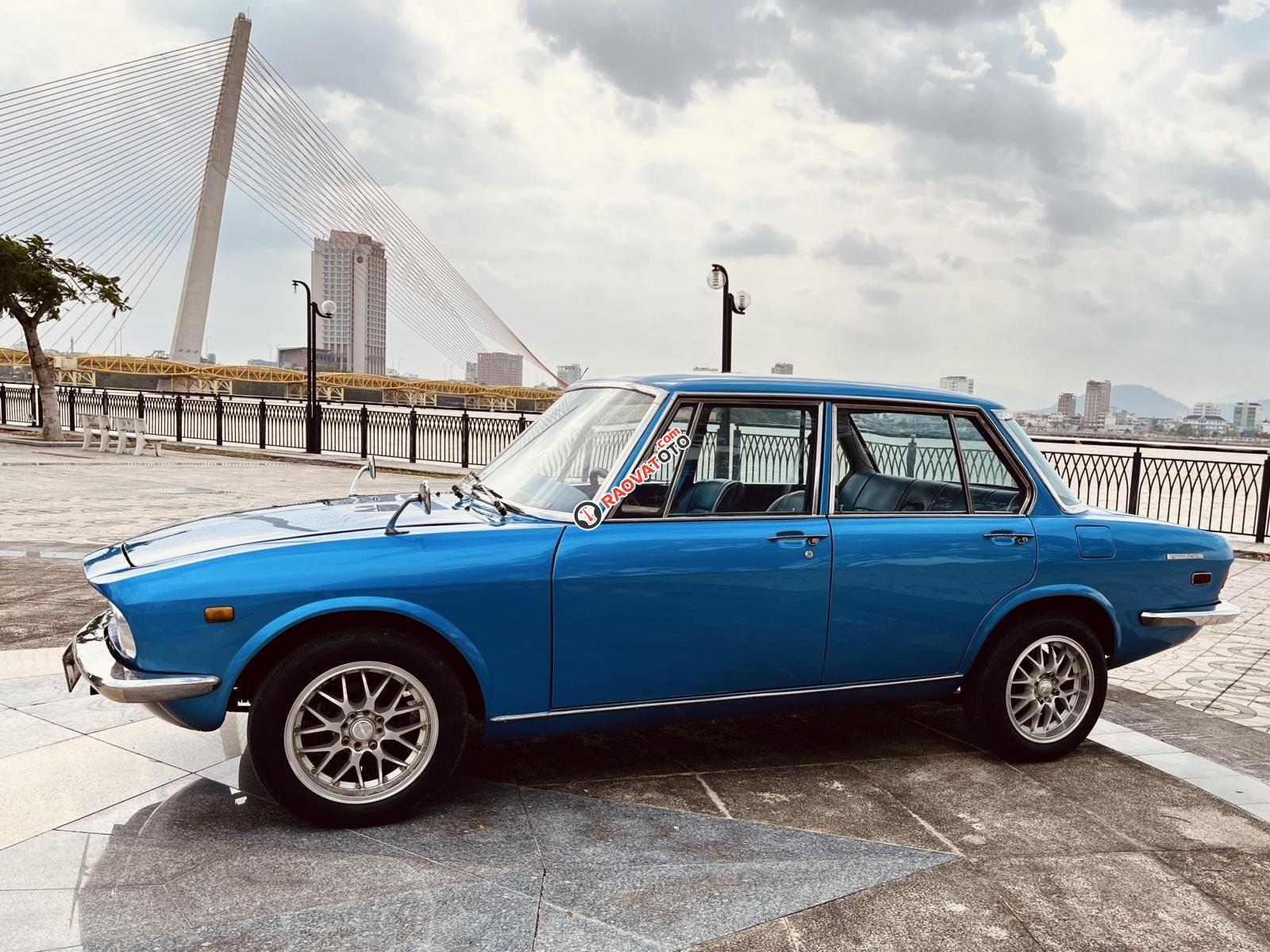 1969 Mazda 1500 màu xanh kim loại-7