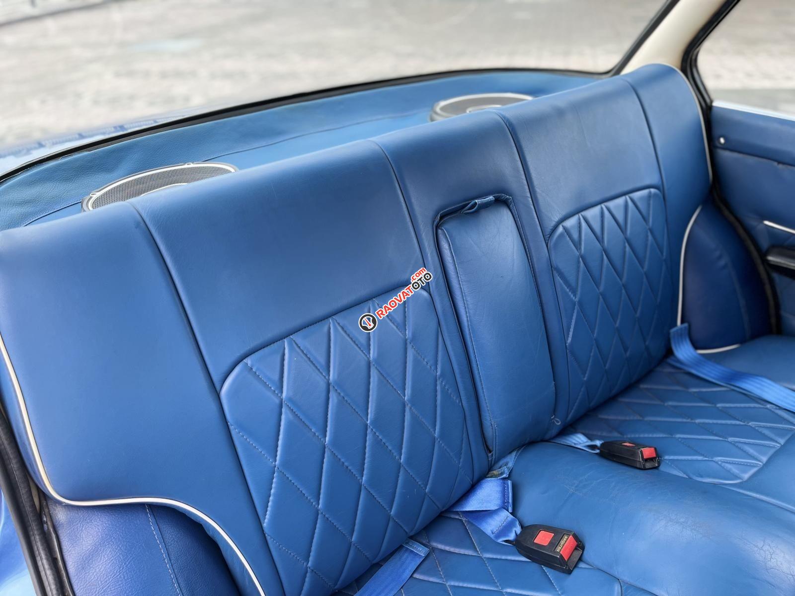 1969 Mazda 1500 màu xanh kim loại-4