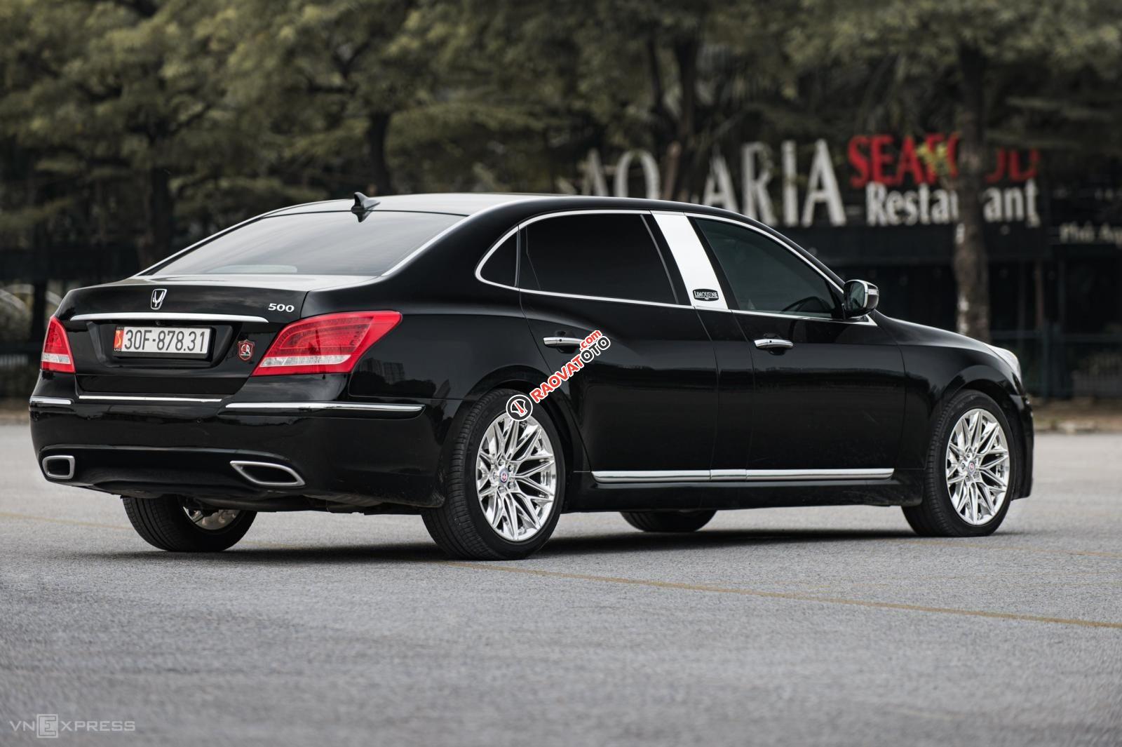 Xe màu đen, xe nhập-21