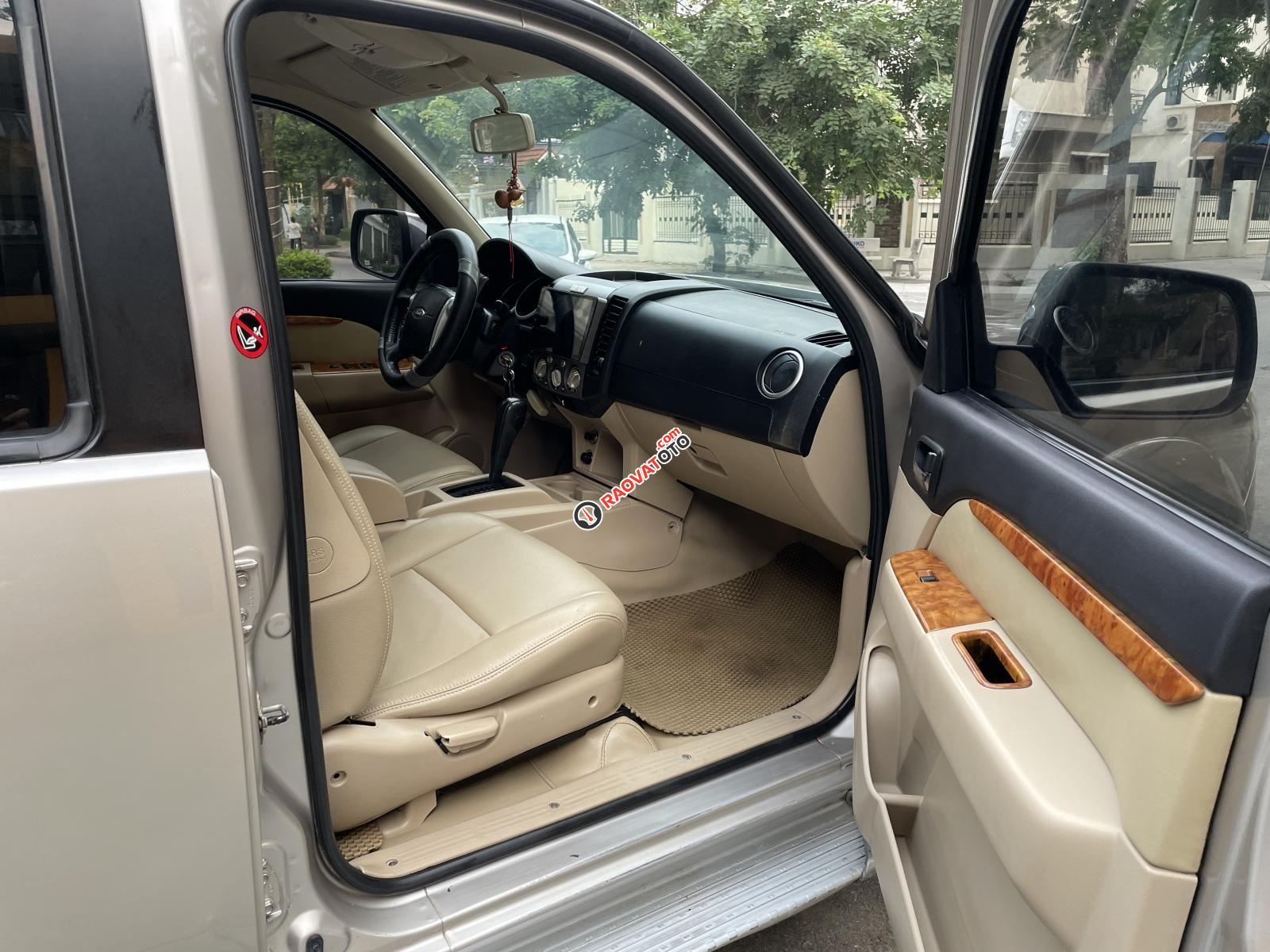 Máy dầu, số sàn, màu ghi vàng-5