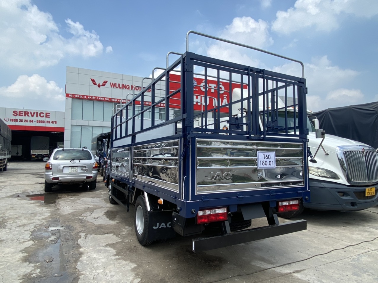Xe tải Jac tải trọng 1.99 tấn thùng dài 4m3 bảo hành 5 năm xe có sẵn giao ngay  90TR NHẬN XE-1