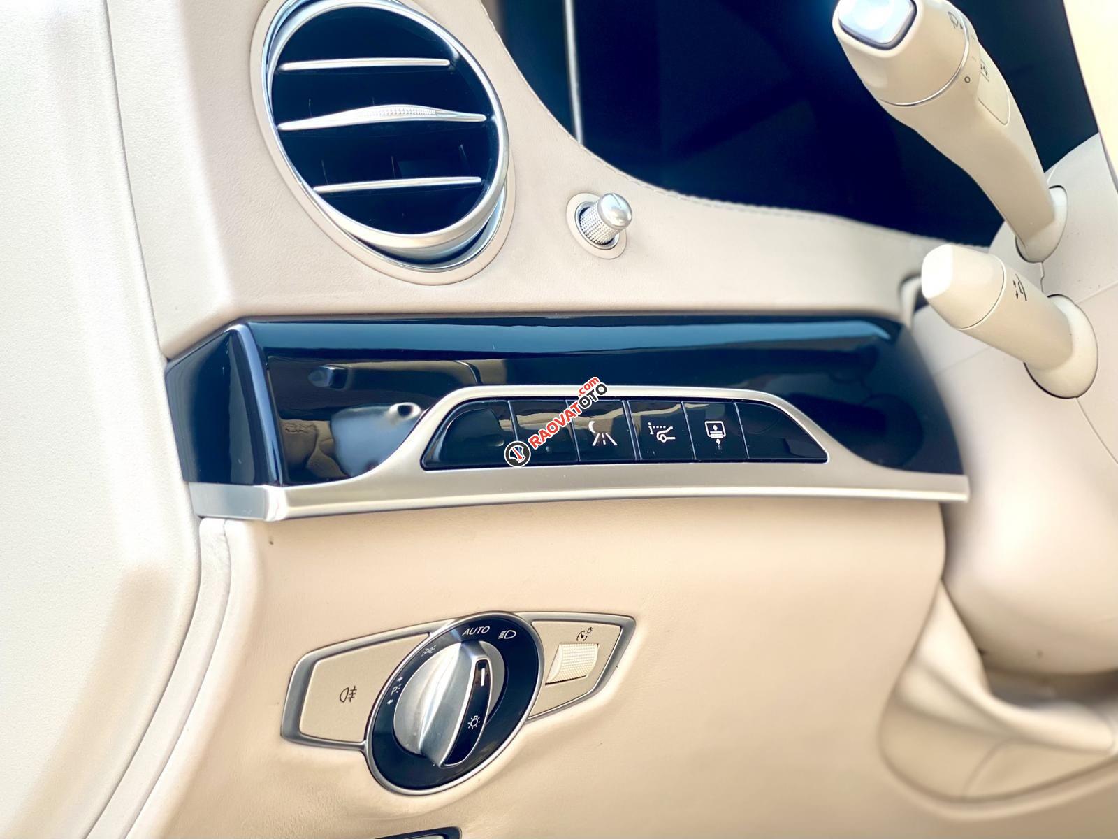 Xe màu trắng-7