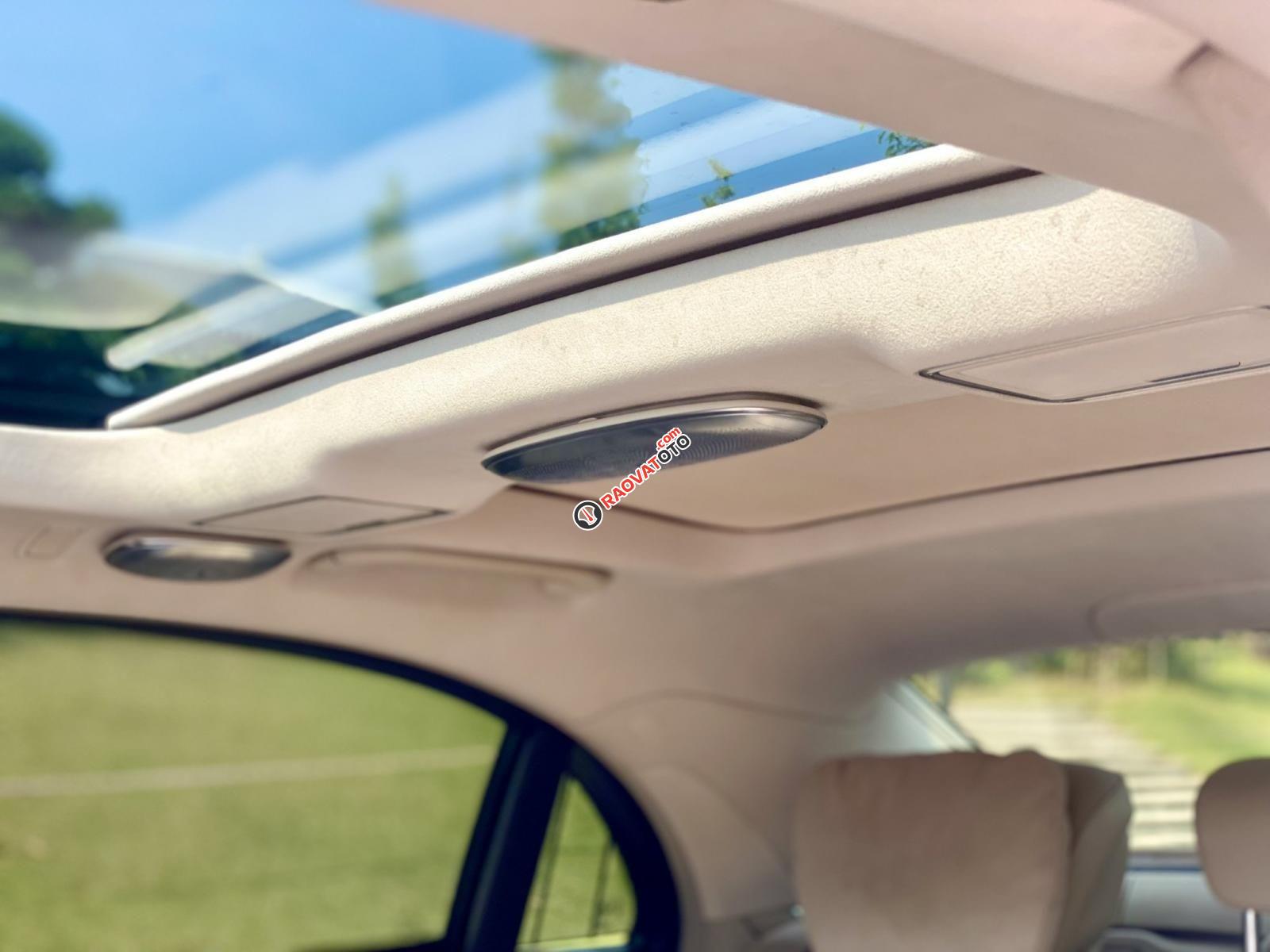 Xe màu trắng-23