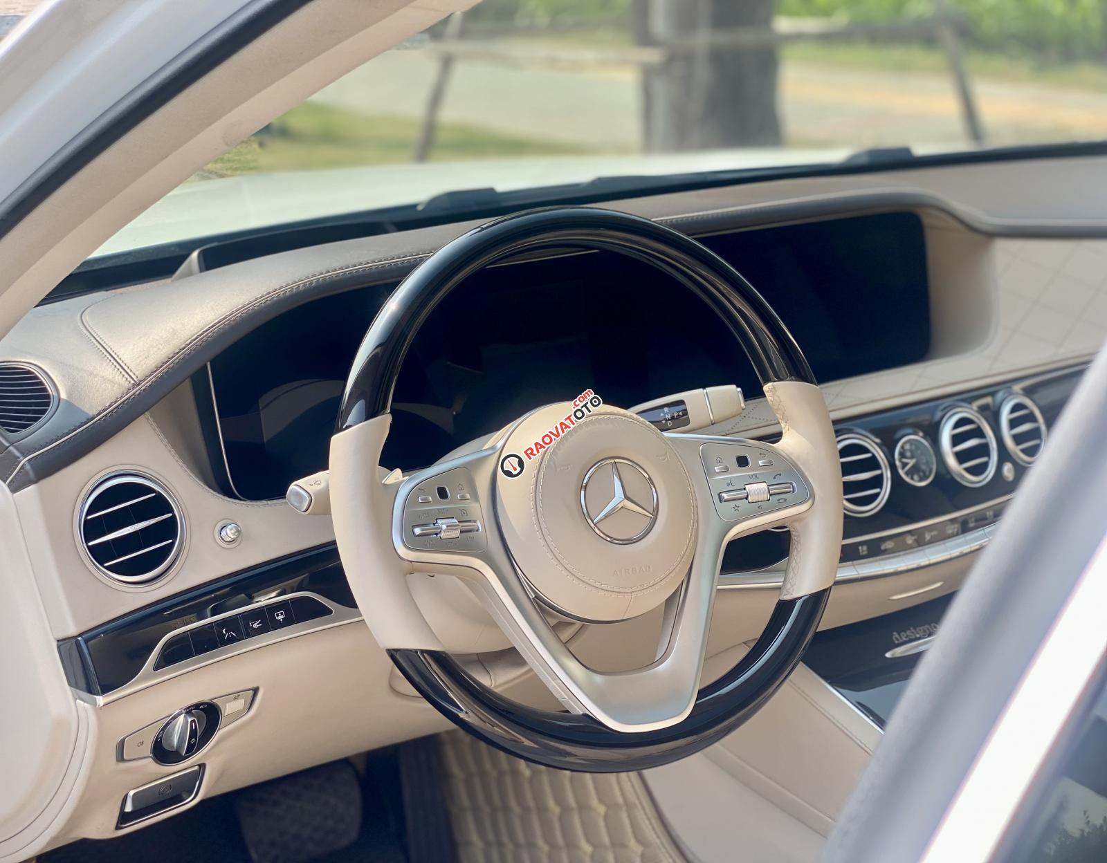 Xe màu trắng-24