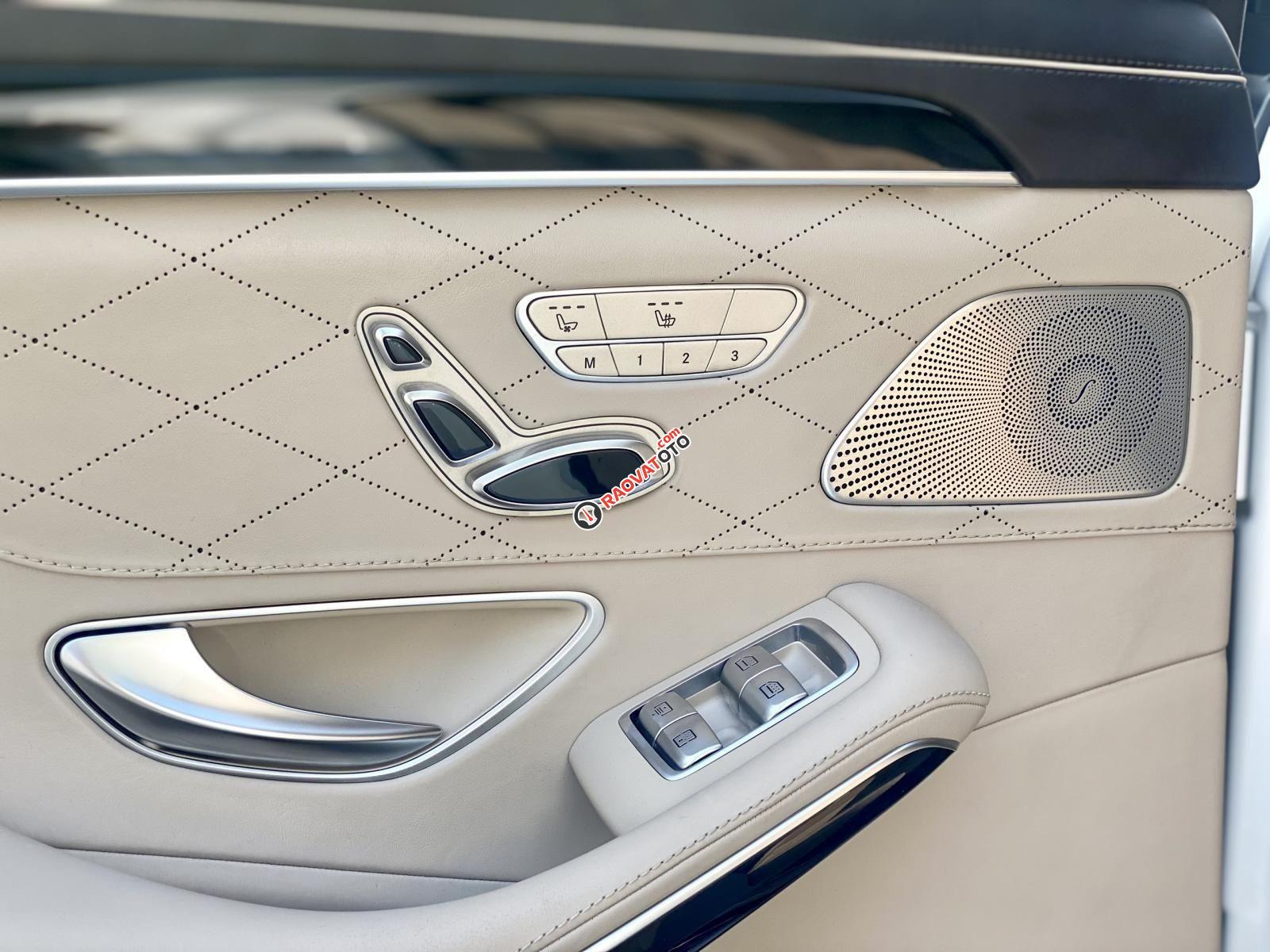 Xe màu trắng-10