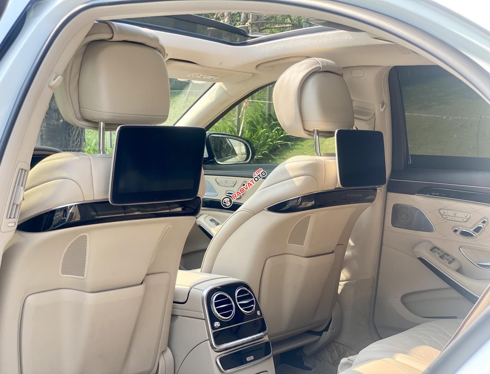 Xe màu trắng-21