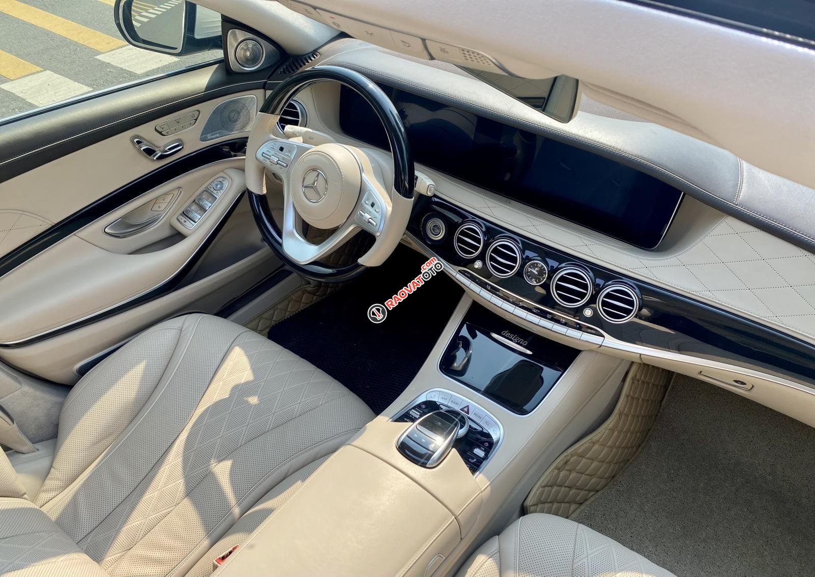 Xe màu trắng-11