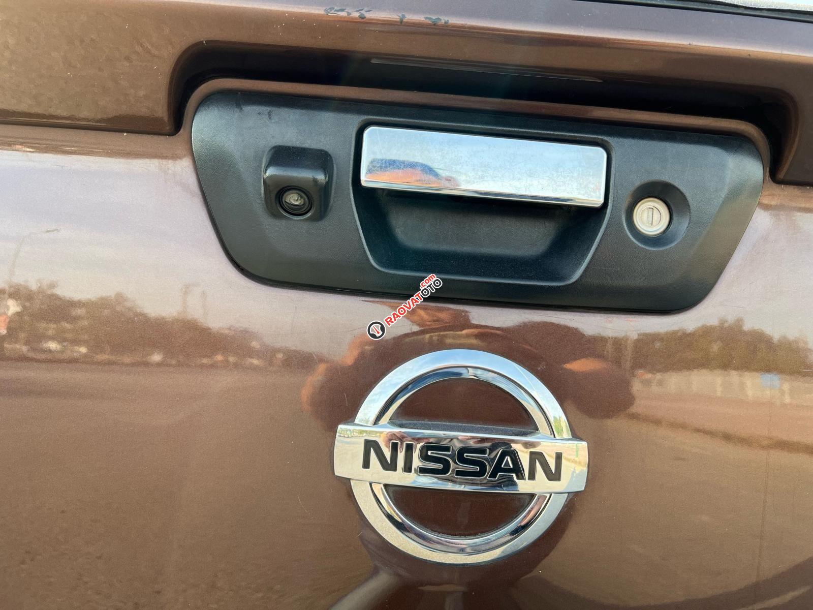 Bán Navara 2016 còn mới nguyên, giá 496tr-10