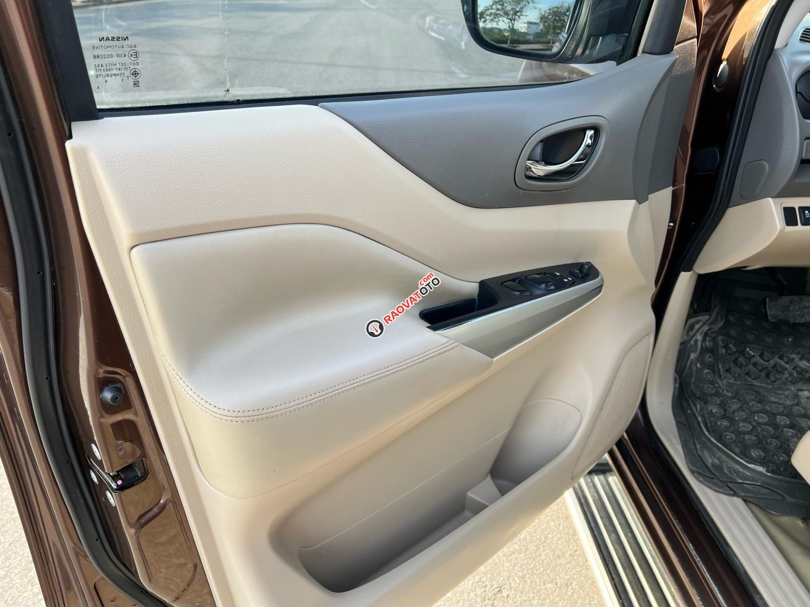 Bán Navara 2016 còn mới nguyên, giá 496tr-12