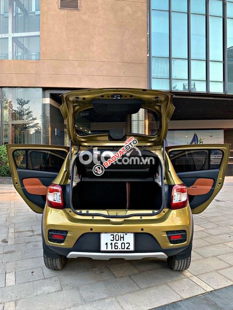 Cần bán gấp Renault Sandero 1.6 AT sản xuất năm 2017, màu nâu, xe nhập  -7