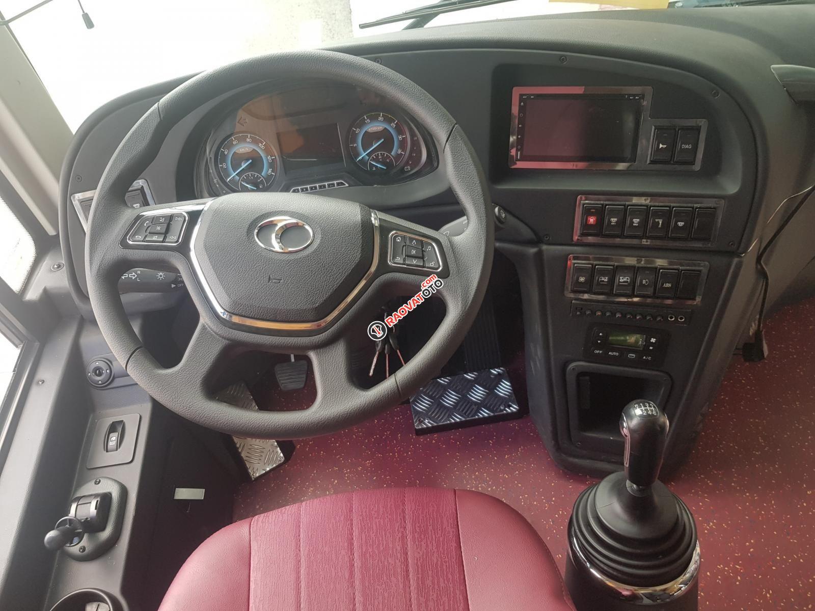 Giá xe khách 29 chỗ bầu hơi, chính hãng HCM, trả góp 70%-5