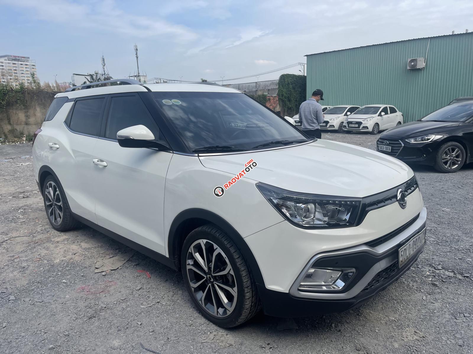 Ssangyong XLV AT nhập bản full, xe chính hãng đi siêu đẹp-10