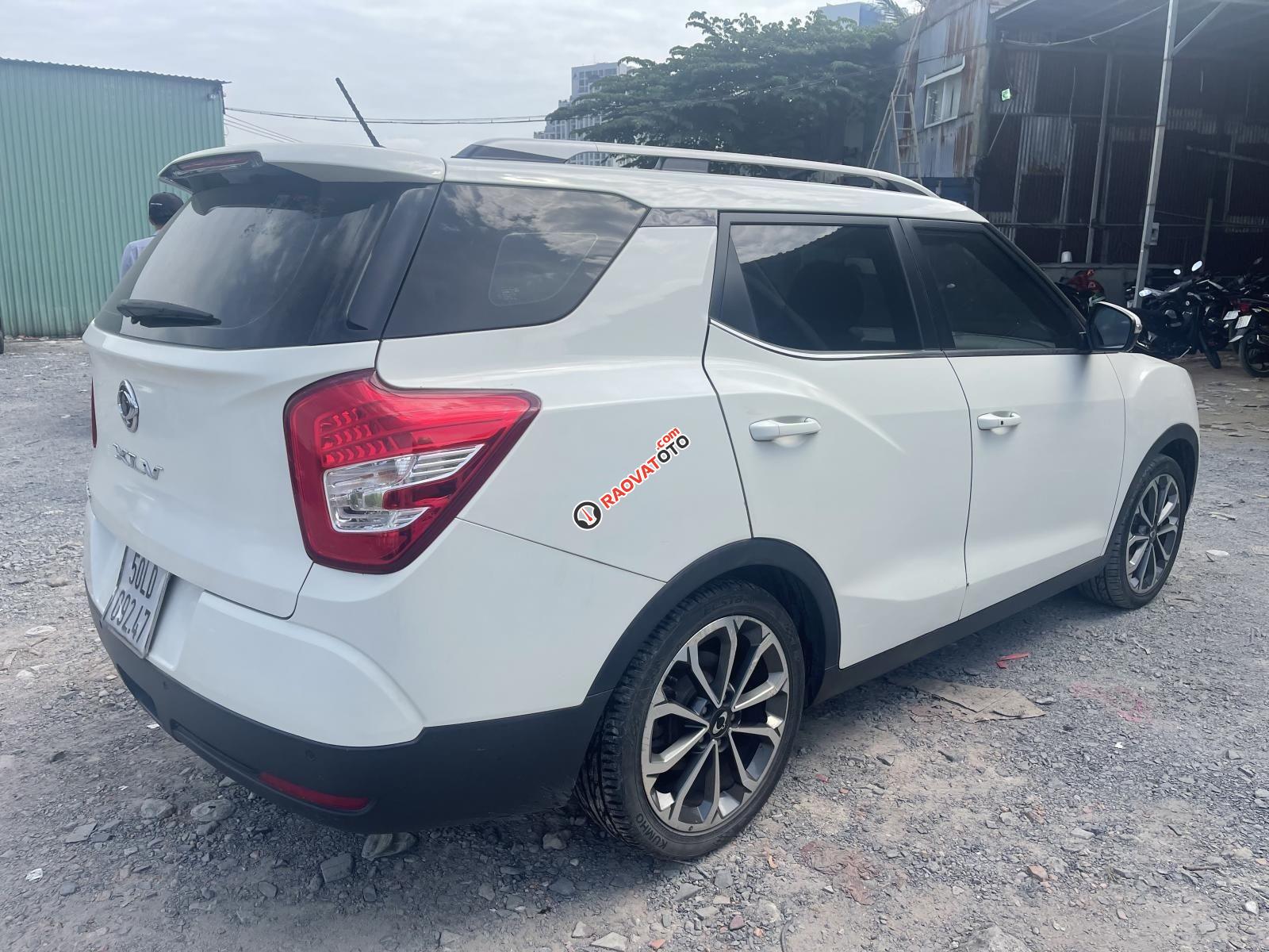 Ssangyong XLV AT nhập bản full, xe chính hãng đi siêu đẹp-9