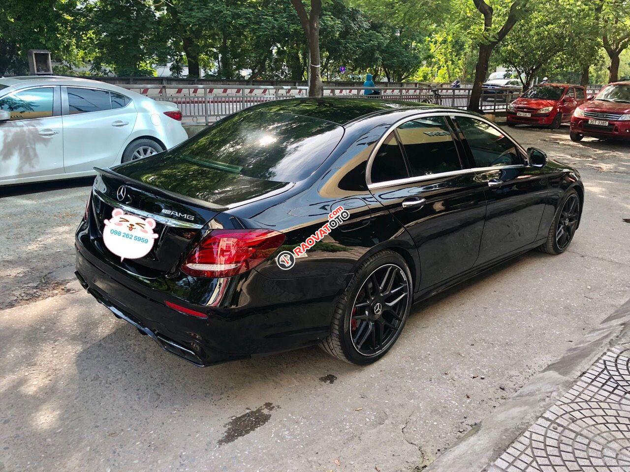 Bán xe Mercedes E300 AMG sản xuất năm 2018, giao xe ngay đón Tết-3