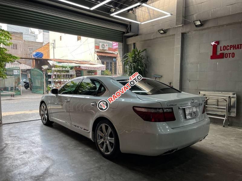 Cần bán xe Lexus LS 460L sản xuất năm 2008, màu trắng, nhập khẩu nguyên chiếc, 950 triệu-14