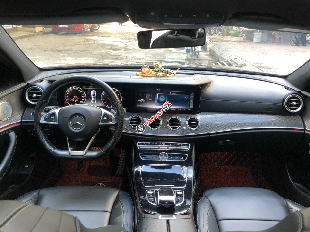 Bán xe Mercedes E300 AMG sản xuất năm 2018, giao xe ngay đón Tết-13