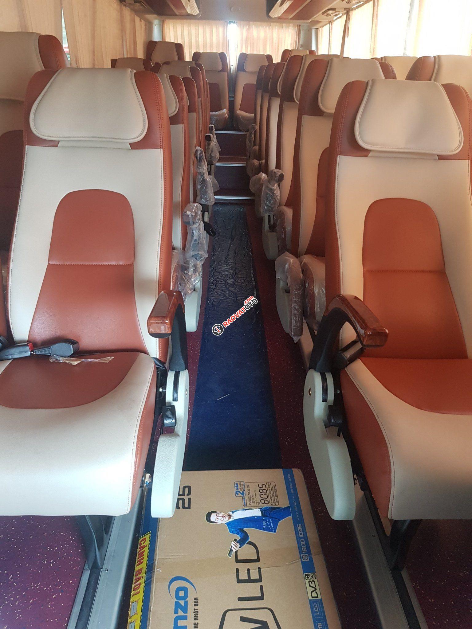 Giá xe khách 29 chỗ bầu hơi, chính hãng HCM, trả góp 70%-9