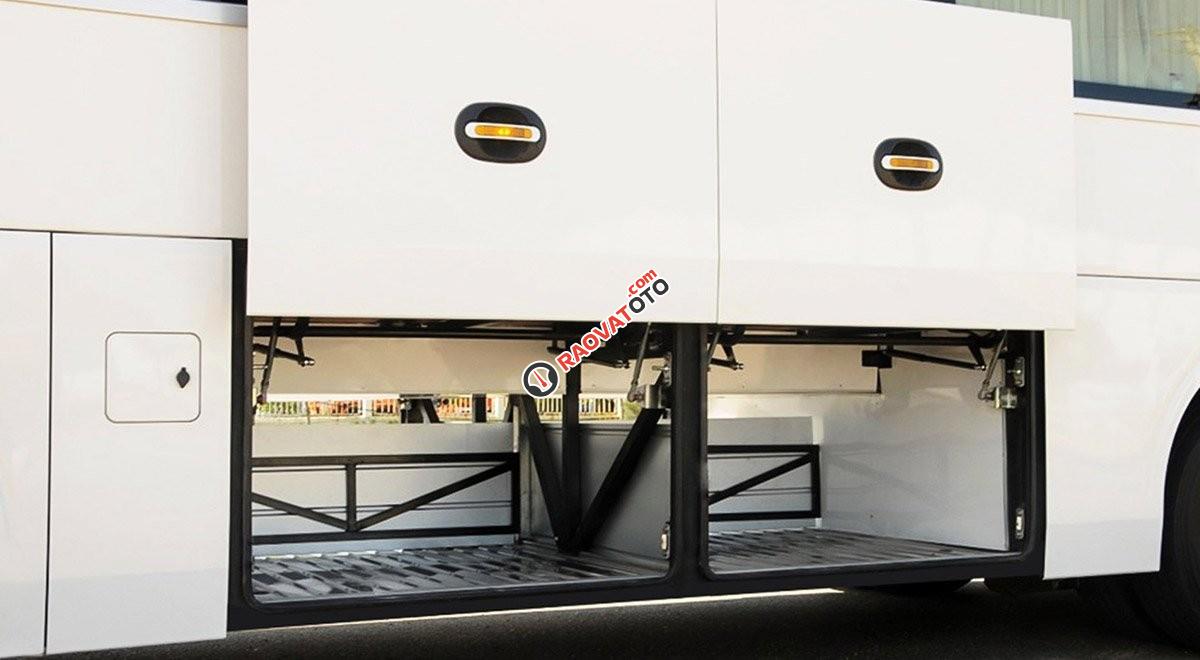 Giá xe khách 29 chỗ bầu hơi, chính hãng HCM, trả góp 70%-2