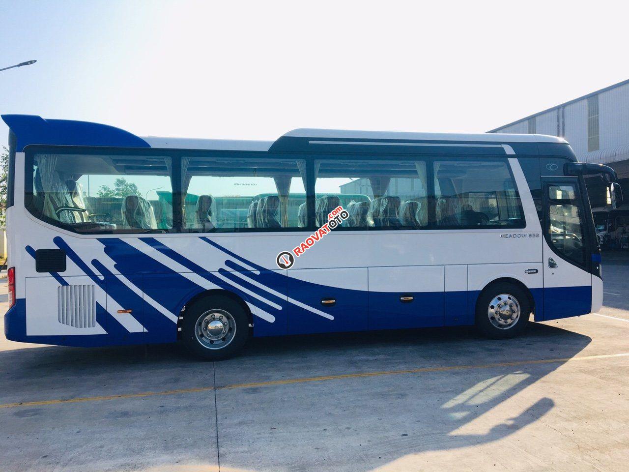 Giá xe khách 29 chỗ bầu hơi, chính hãng HCM, trả góp 70%-10