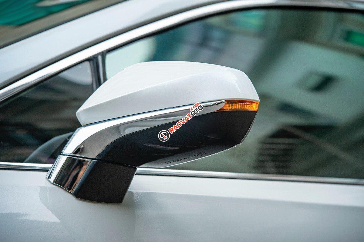 Cần bán xe Lexus RX 200T sản xuất năm 2017, màu trắng, nhập khẩu-0