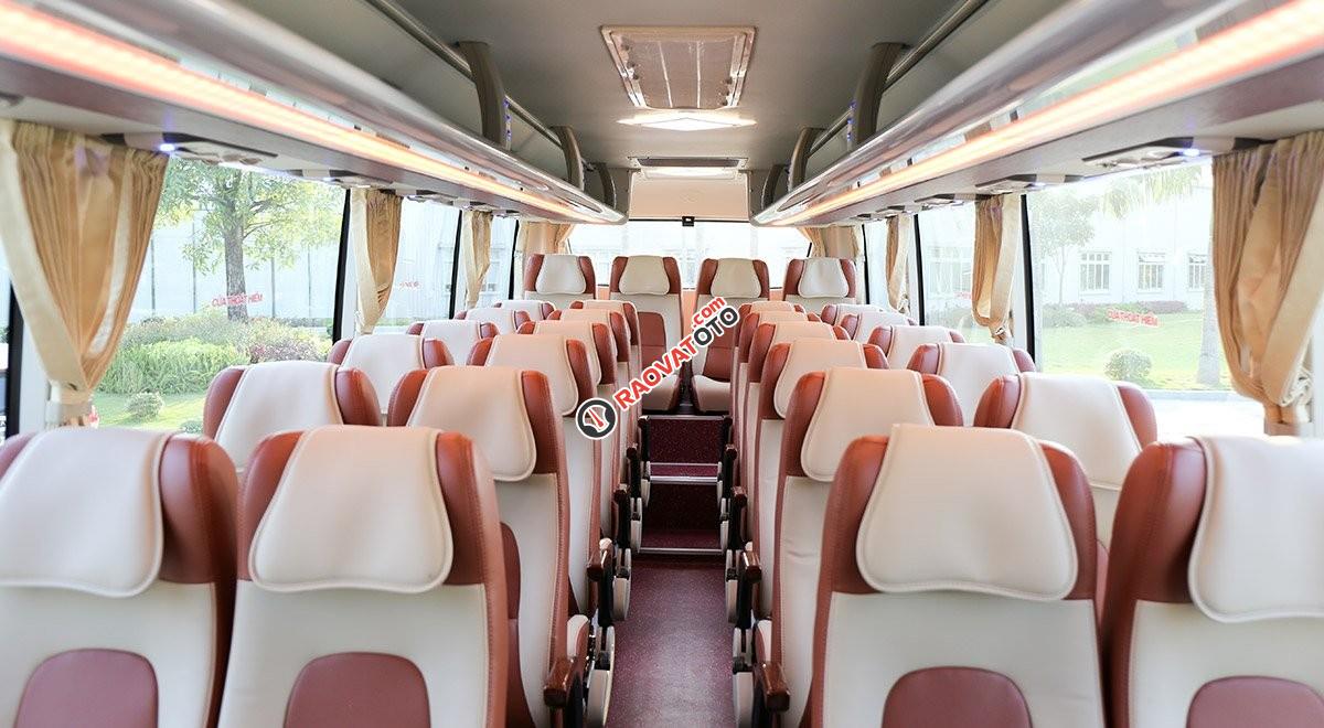 Giá xe khách 29 chỗ bầu hơi, chính hãng HCM, trả góp 70%-1