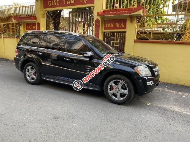 Màu đen, nhập khẩu Mỹ, giá 456 triệu-1