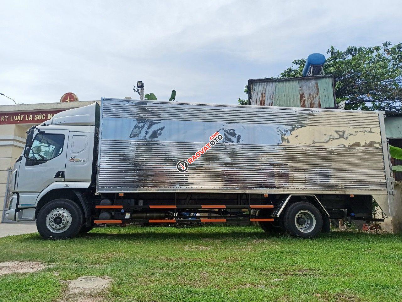 Bán xe Chenglong C180 9 tấn thùng dài 8,1m, xe sẵn giao ngay-1