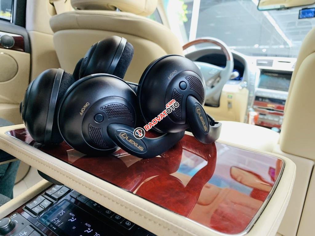 Xe cực sang và mới, biển thành phố-0