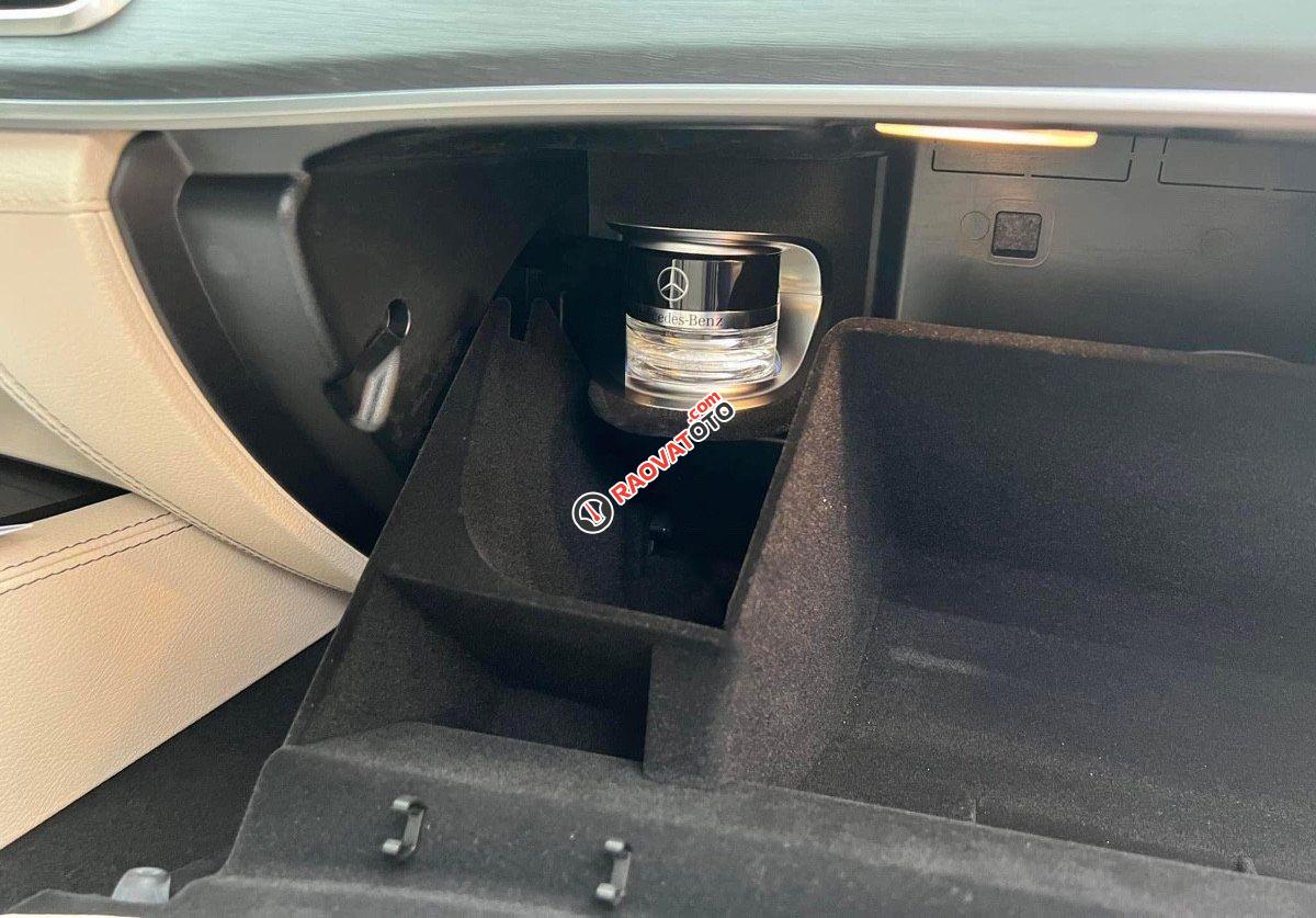 Cần bán Mercedes GLS 500 4Matic 4.7 V8 đời 2021, màu trắng, xe nhập như mới-2