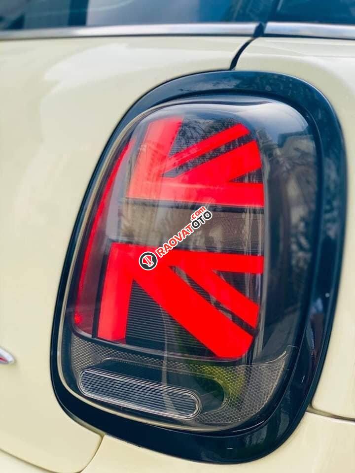 Màu trắng, nhập khẩu nguyên chiếc-16